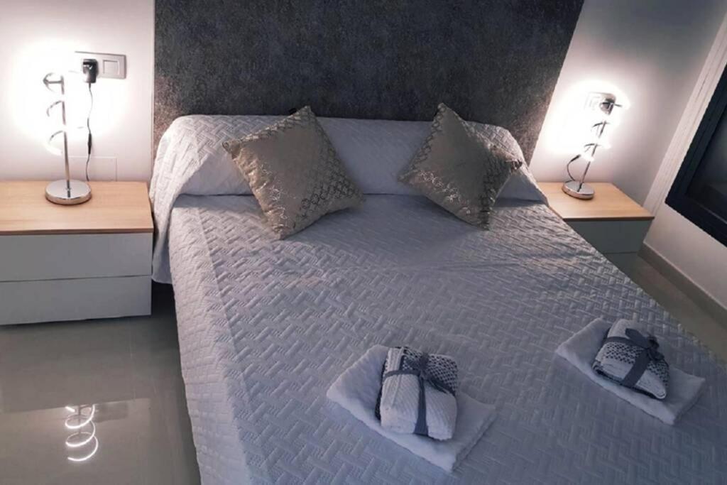 Brilliant Apartment Cibeles Торевиеха Екстериор снимка