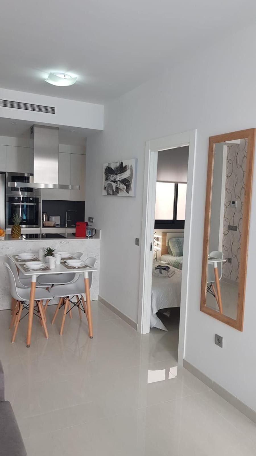 Brilliant Apartment Cibeles Торевиеха Екстериор снимка