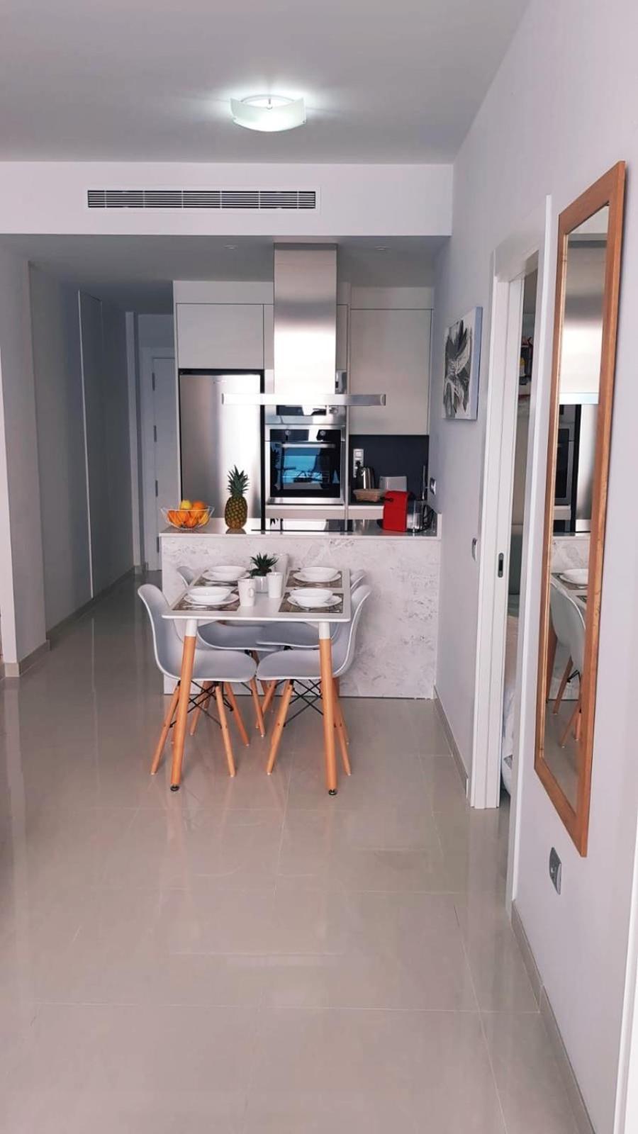 Brilliant Apartment Cibeles Торевиеха Екстериор снимка